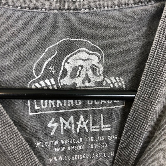 Lurking Class By Sketchy Tank Heart Grey T-Shirt Sz S - Picture 6 of 9